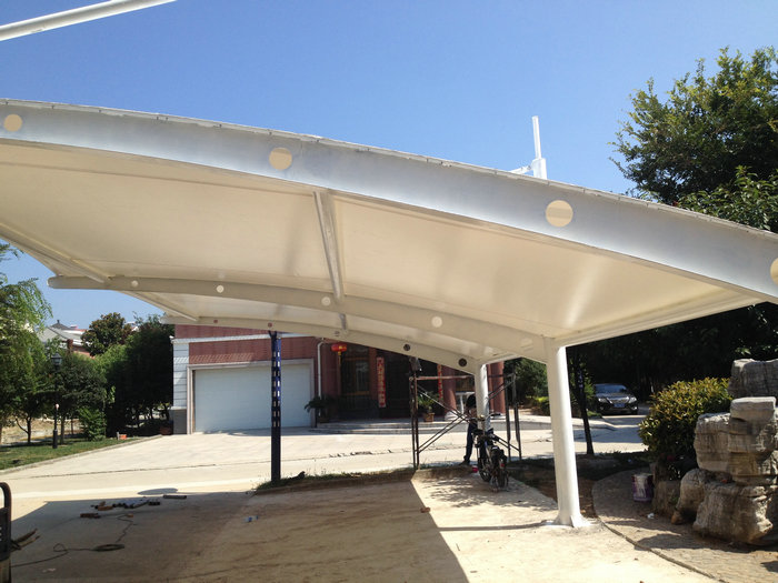 新建新興家園車(chē)棚